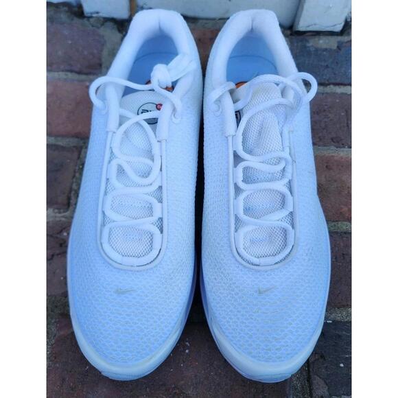 Nike Air Max DN White On White Men's Running Shoes Sneakers Size 9.5 NEW - Picture 2 of 9